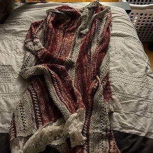 Cardigan with lace at bottom